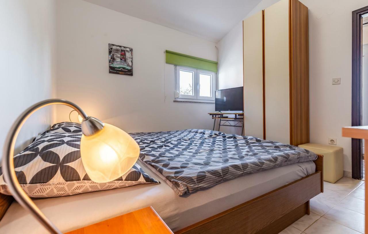 Apartment Denis Medulin Bagian luar foto