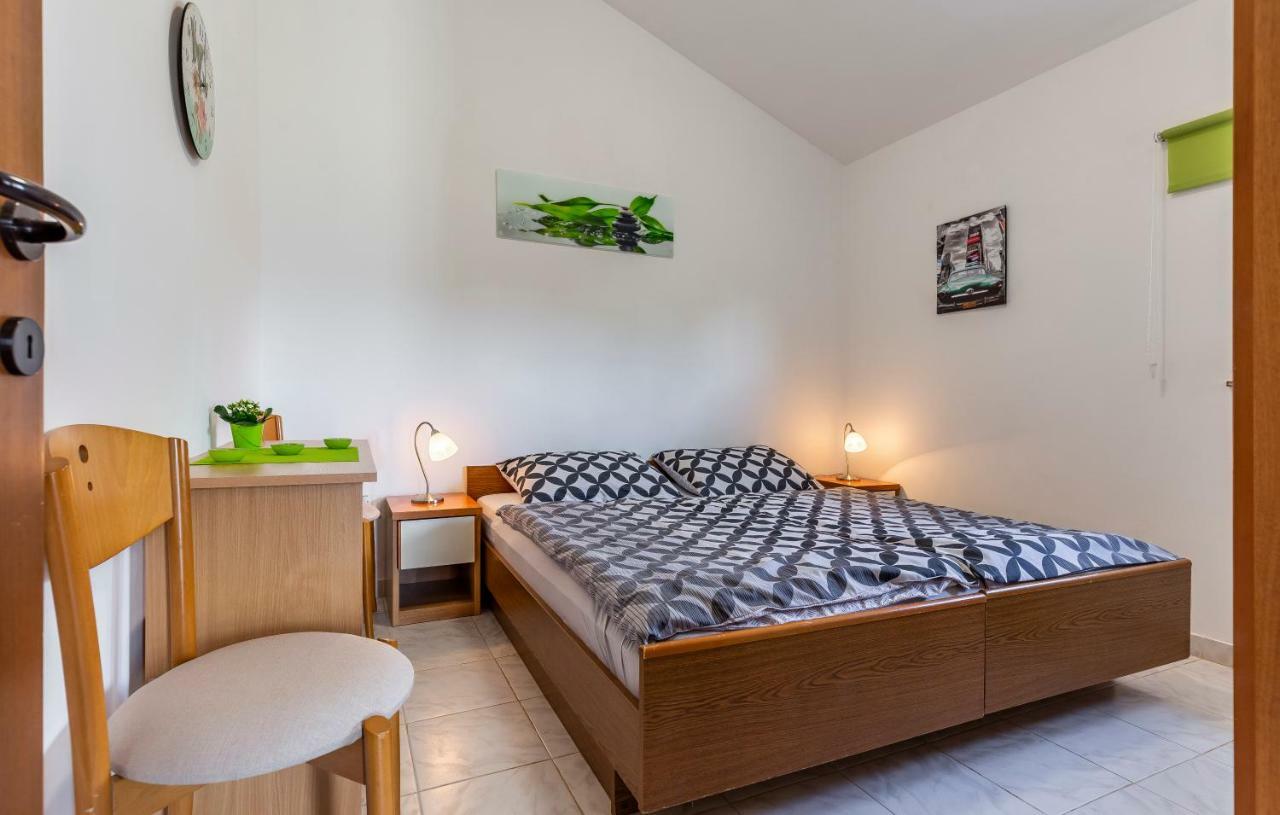 Apartment Denis Medulin Bagian luar foto